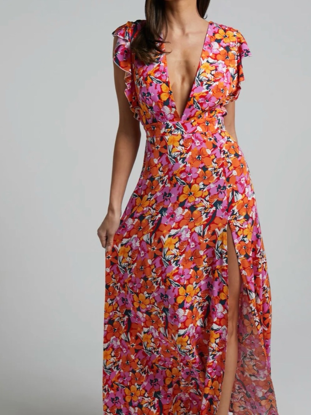 DYLIAH MAXI DRESS
Thigh Split Frill Shoulder Plunge Neck Dress In Spring Floral
